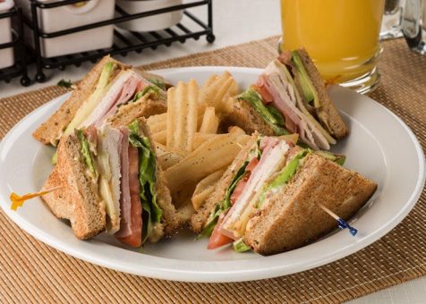 dennys-cali-club-sandwich_thumb-l