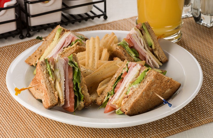 dennys-cali-club-sandwich_thumb-l
